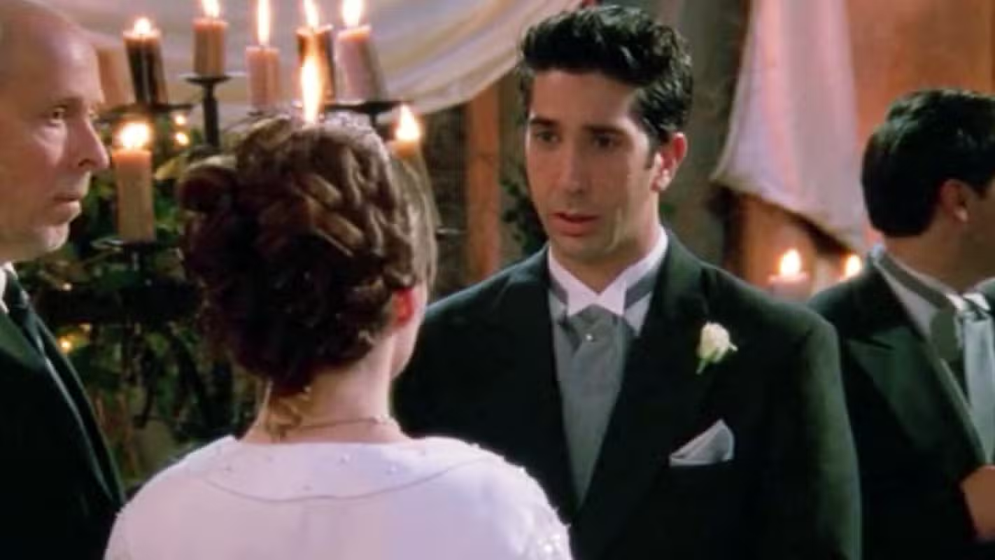 مراسم ازدواج راس و امیلی در سریال فرندز | مدیا زبان